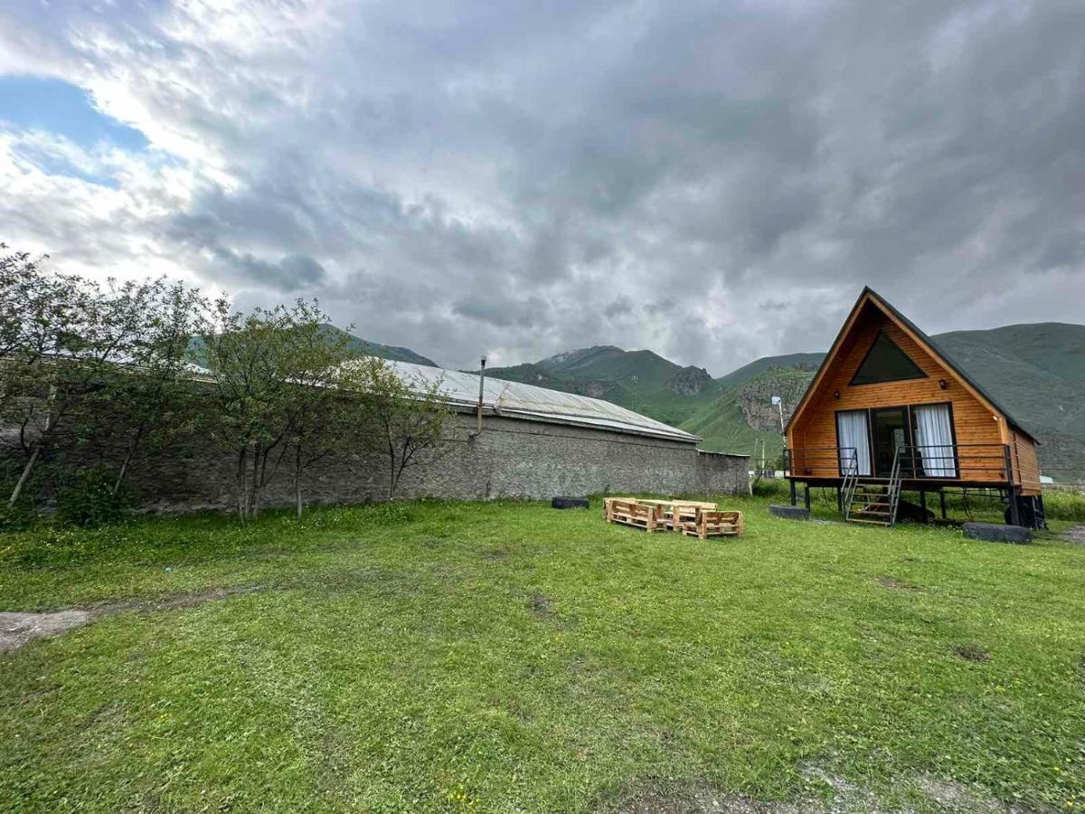 Apartamento Thomas' Hut Kazbegi Exterior foto