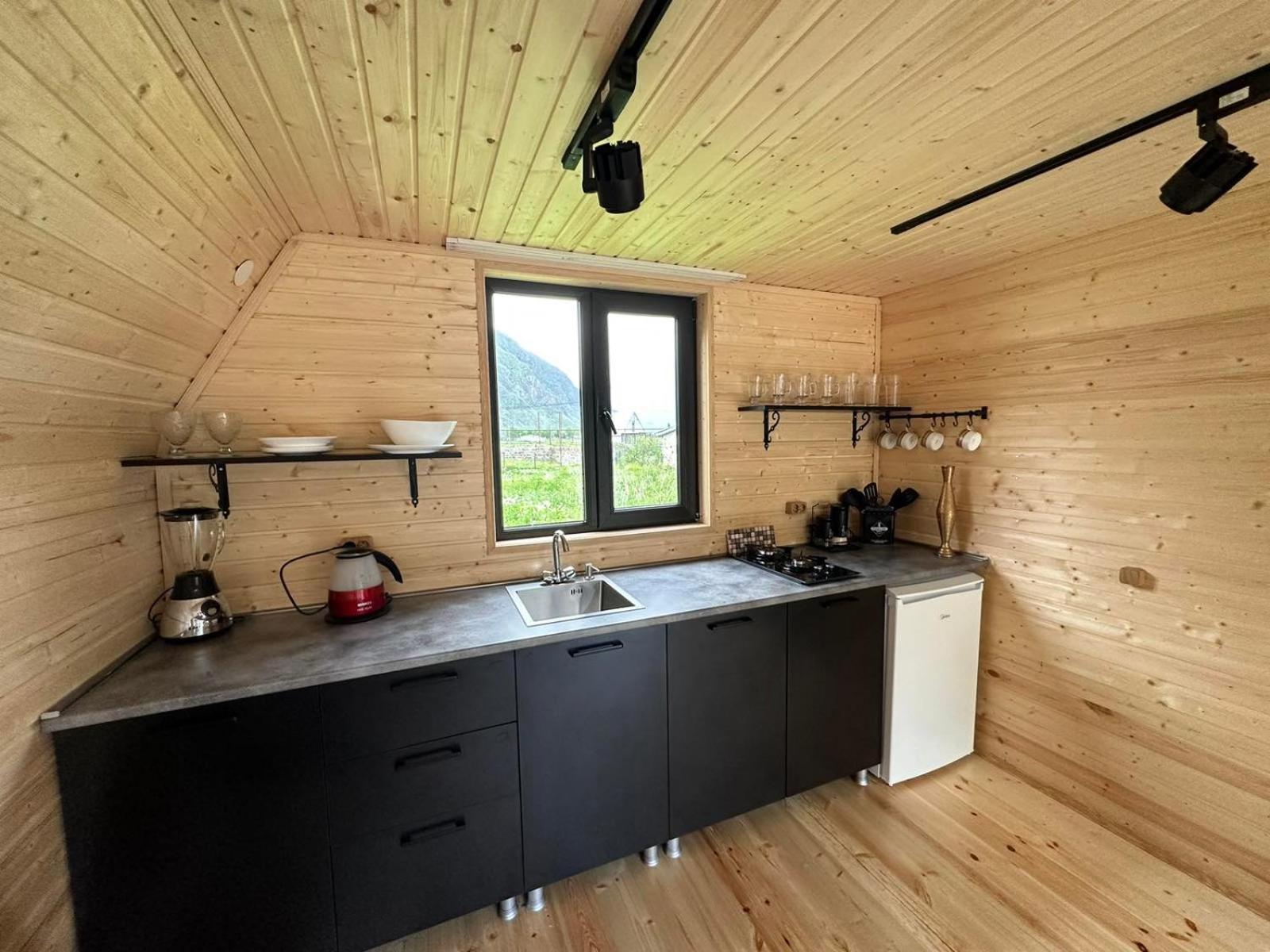 Apartamento Thomas' Hut Kazbegi Exterior foto